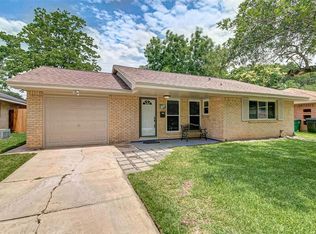 5118 Libbey Ln, Houston, TX 77092