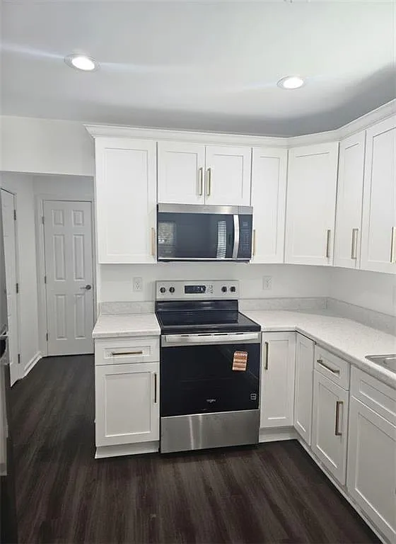 2 bed, 1.0 bath, 778 sqft, $1,695 — Photo 4