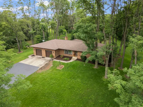 7 Timbercreek Dr, Yorkville, IL 60560
