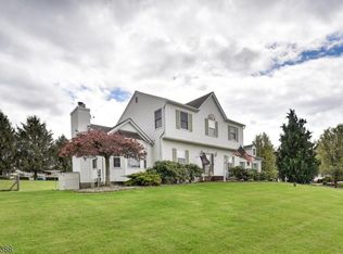 8 Atkinson Ct, Flemington, NJ 08822