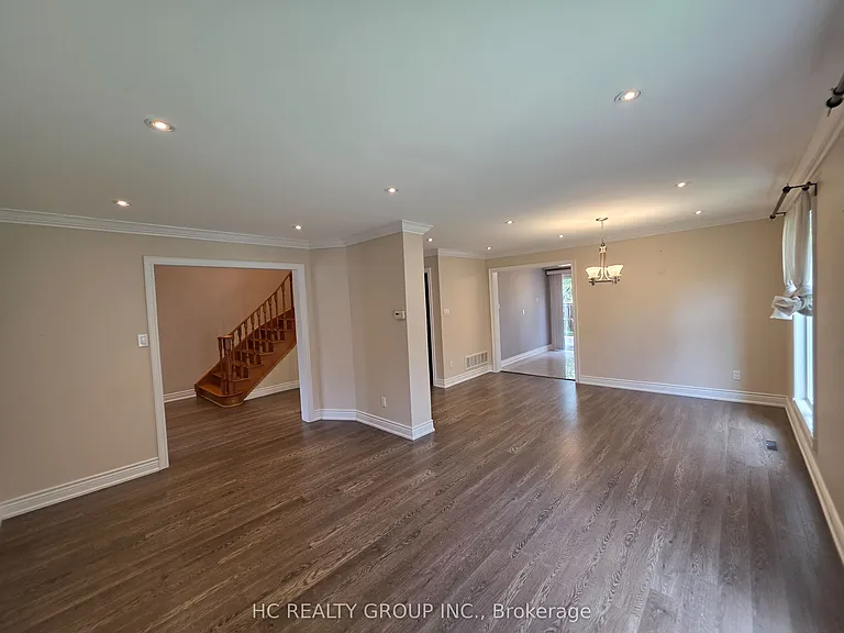 40 Stargell Cres — Photo 3