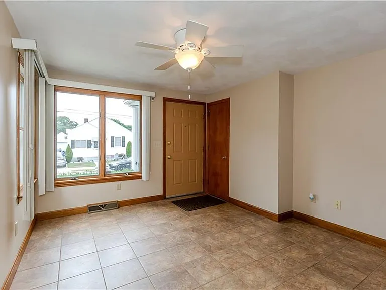 53 Hazael St — Photo 3
