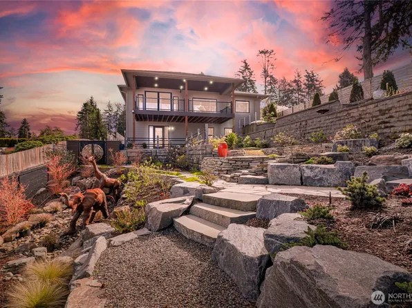 25641 Marine View Drive S, Des Moines, WA 98198