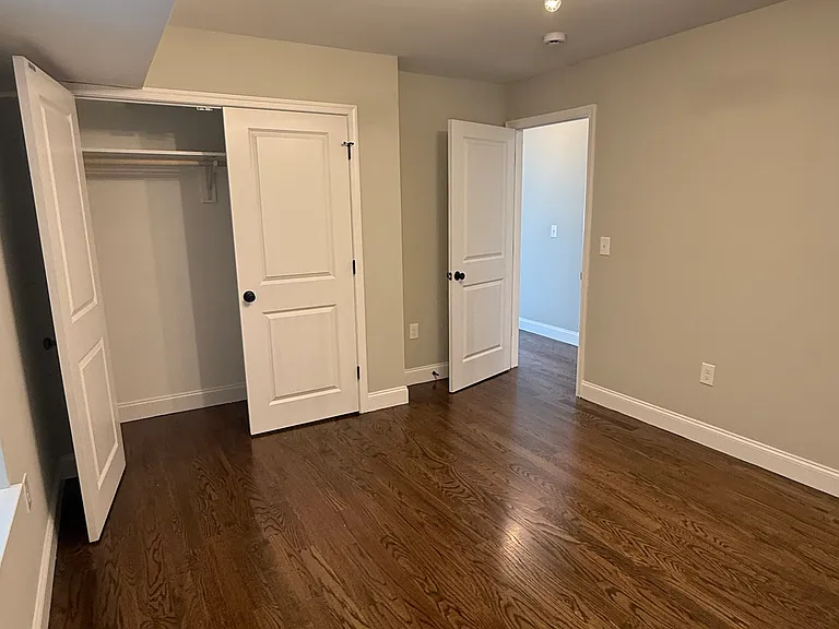 158-160 Oliver St #2 — Photo 7