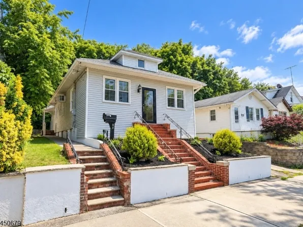 99 Newby Ave, Woodland Park, NJ 07424