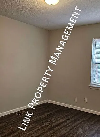 1640 Keeble St — Photo 10