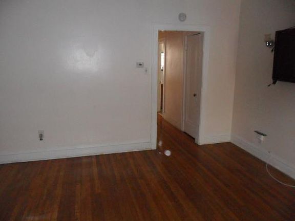 4th image of 4722 N Kennicott Ave