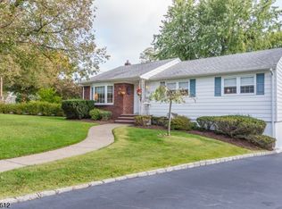 29 Devonshire Rd S, Cedar Grove, NJ 07009