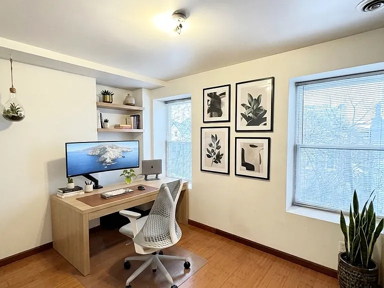 125 Stratford Ave #2 — Photo 4