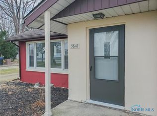 5847 Grisell Rd, Oregon, OH 43616