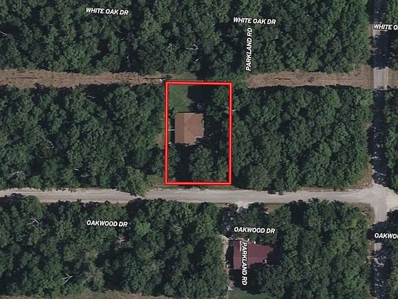 2nd image of 900 Oakwood Dr