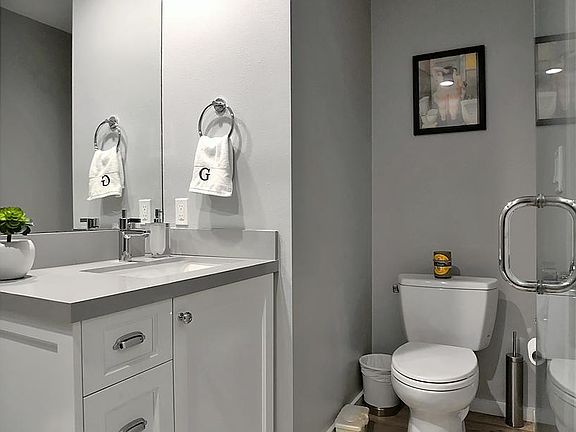 5th image of 1835 Holmby Ave Penthouse 303