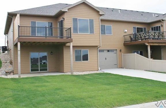 2nd image of 7554 S Grand Arbor Pl
