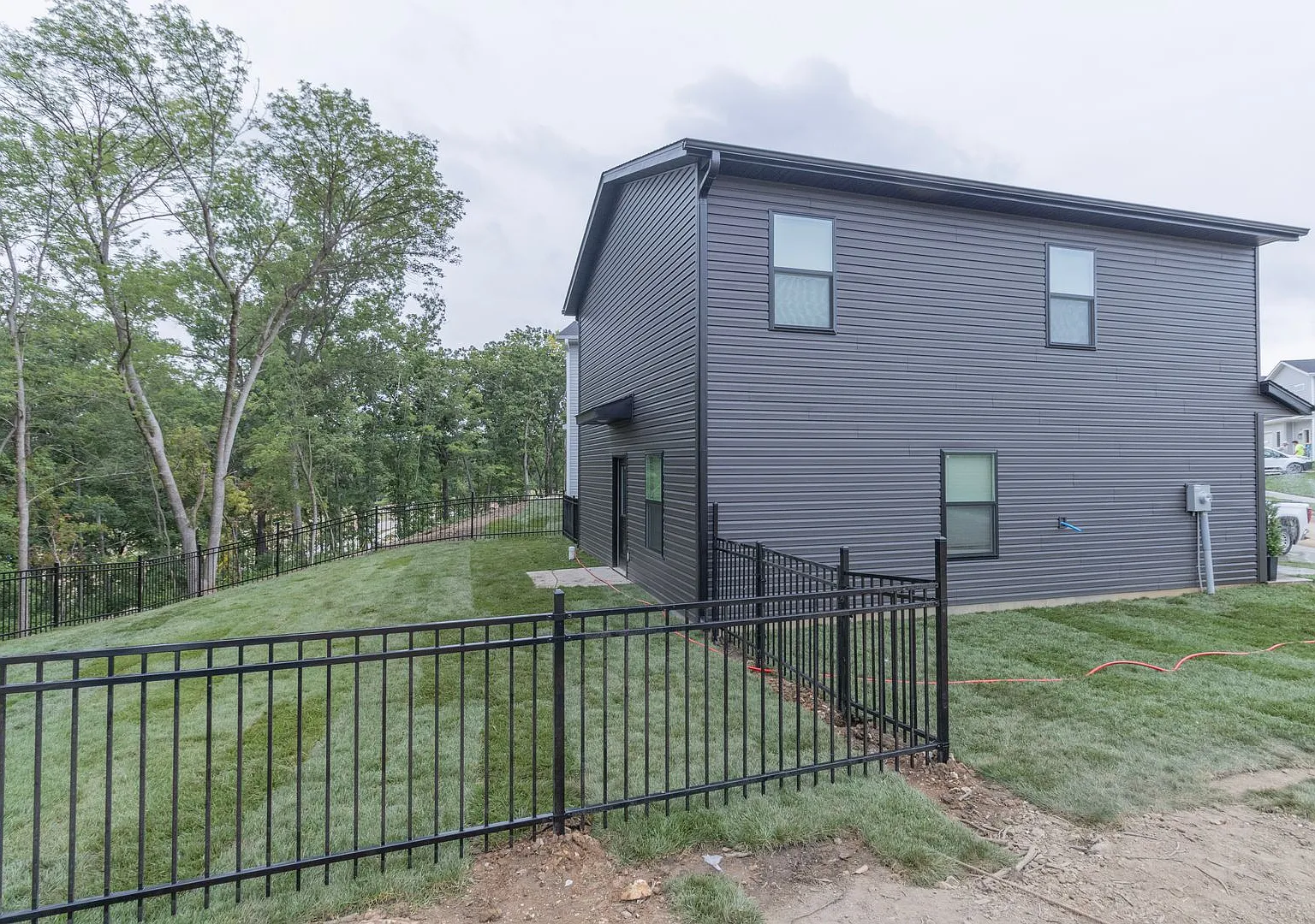 Brand New Modern Construction 3 Bed + 2.5 Bath Home — Photo 3