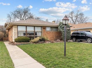 7030 N Crawford Ave, Lincolnwood, IL 60712