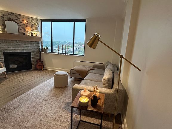 Living Room (Overview)