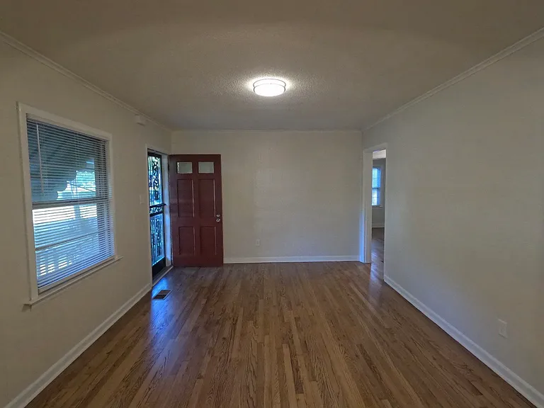 1311 Victor Dr — Photo 6