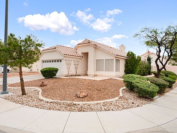 2nd image of 5209 Velazco Ln
