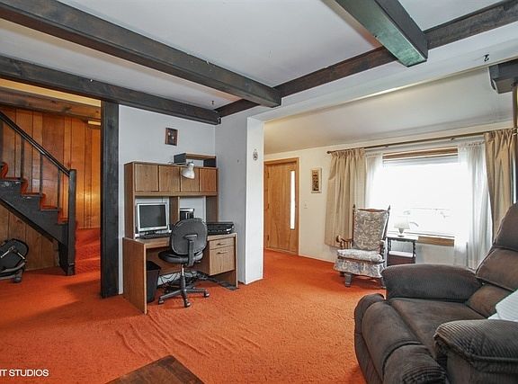 2nd image of 1047 E Prairie Ave