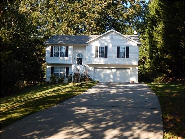 1st image of 1055 Bridle Creek Dr