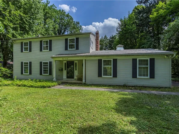 2070 White Pond Dr, Akron, OH 44313
