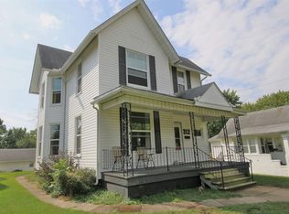 312 W Pine St, Canton, IL 61520