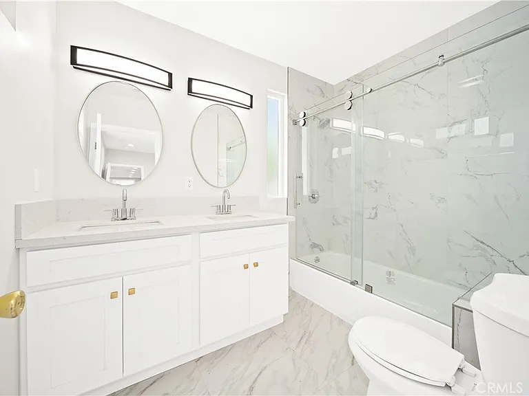 1372 Carmona Ave — Photo 10
