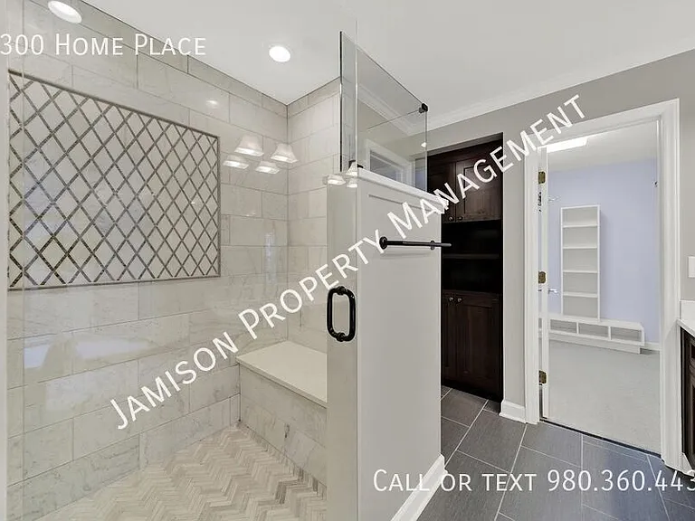 1300 Home Pl — Photo 19