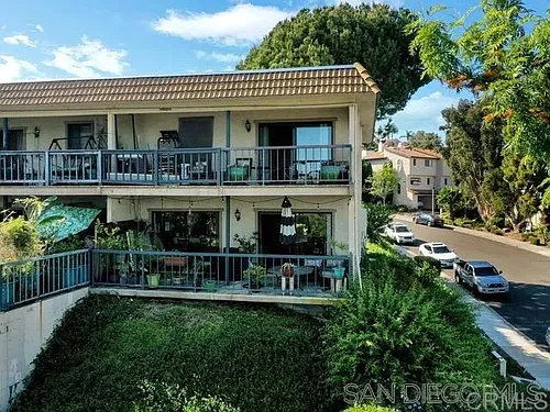 2376 Caringa Way #G Photo 1