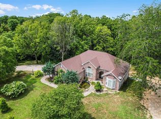 1327 Antler Dr, Troy, IL 62294