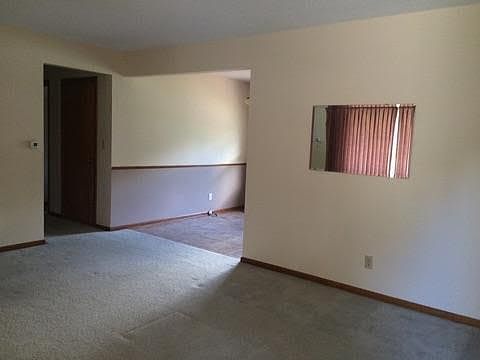 5th image of 2628 Meadowdale St