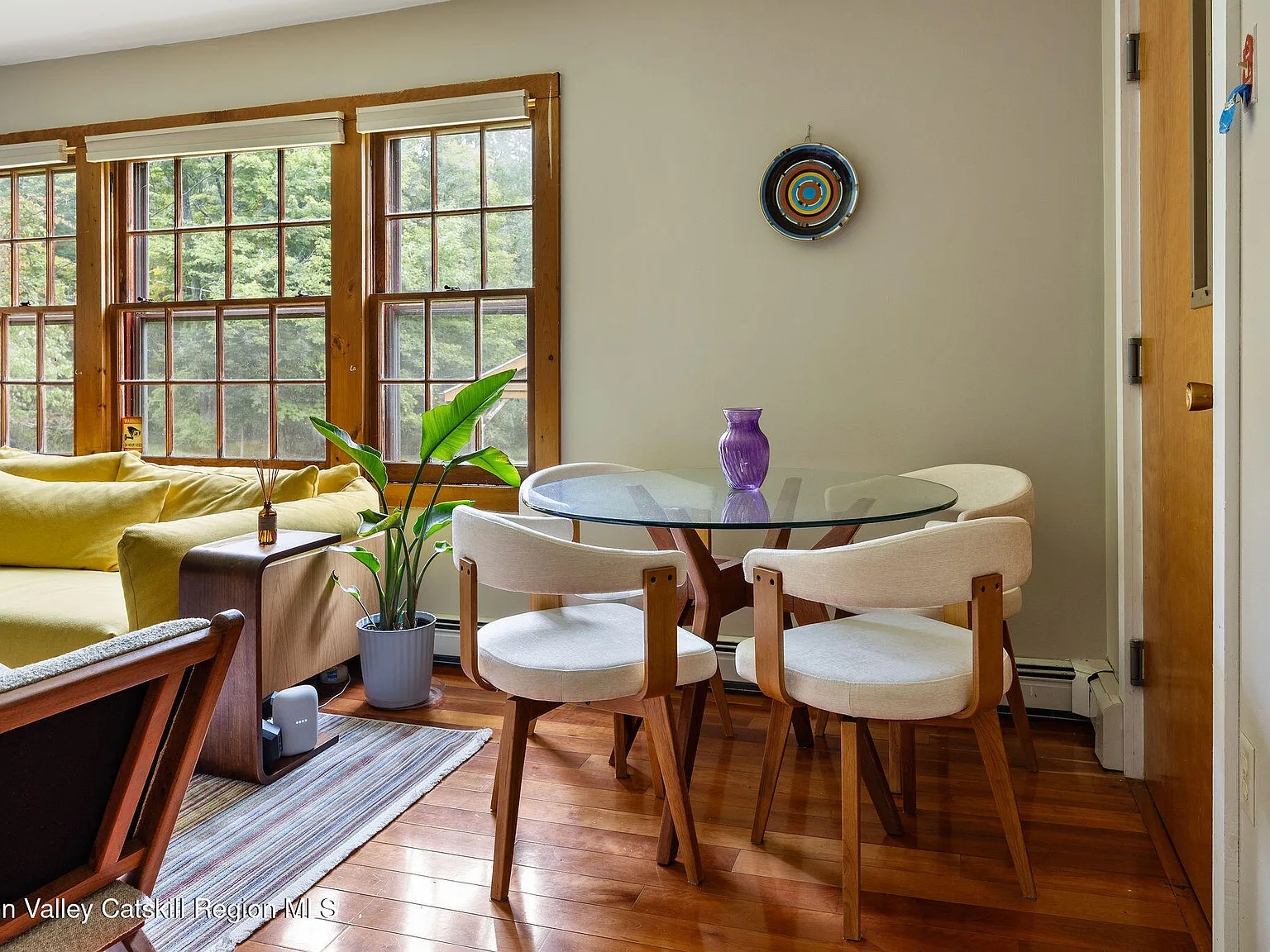 2 bed, 1.0 bath, 1263 sqft, $3,200 — Photo 4