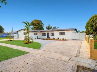 835 W 69th St, Hialeah, FL 33014