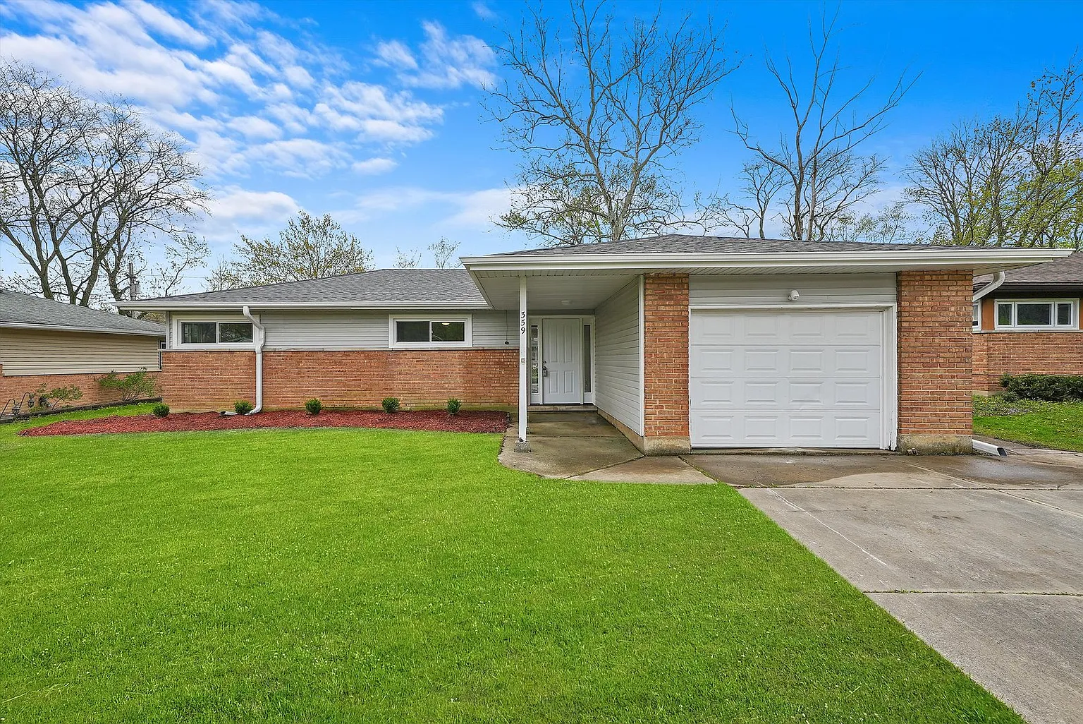 359 Westgate Dr photo 1