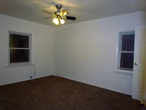 3rd image of 16634 Gothic Dr