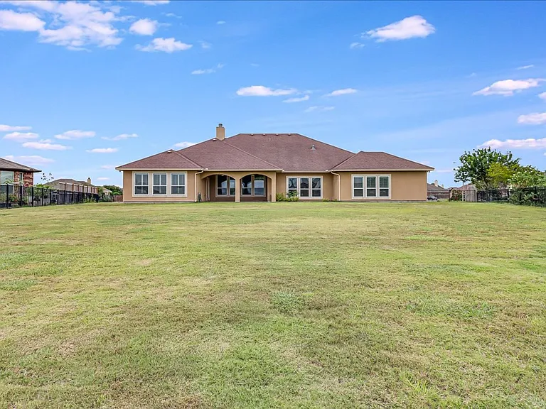 6241 Lago Vista Dr — Photo 57