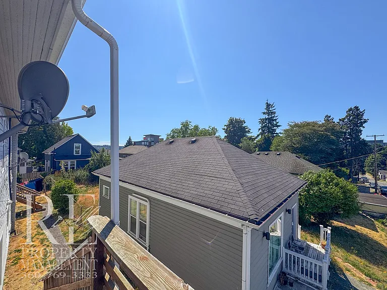 902 Pleasant Ave — Photo 12