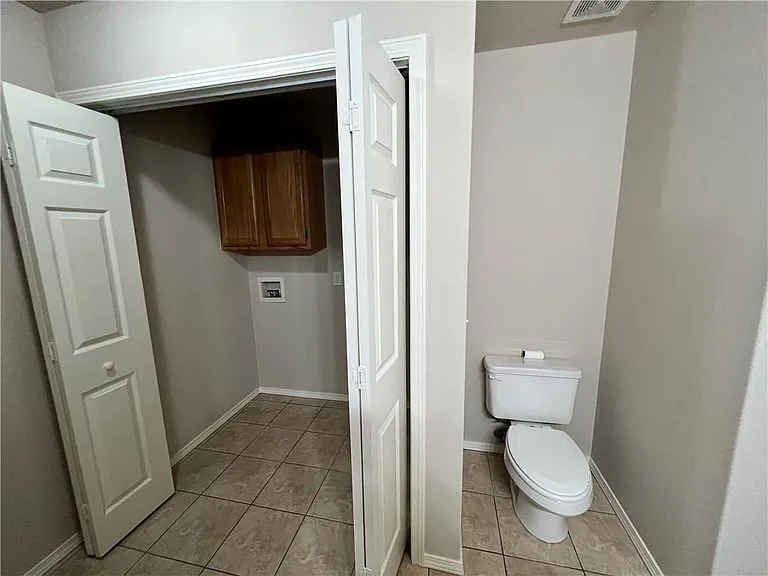 650 Appleridge Dr — Photo 9
