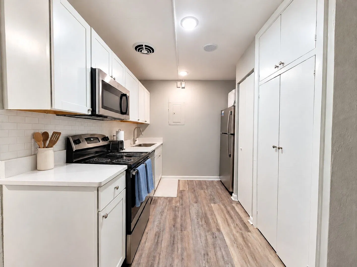 1029 SW 1st Ave — Photo 4