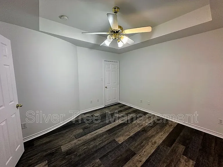 3200 Blenheim Ct — Photo 36