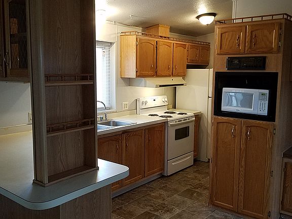 3rd image of 18811 E Valleyway Ct