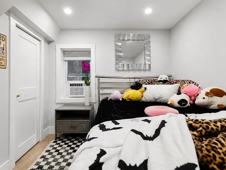 168 Endicott St #1 — Photo 10