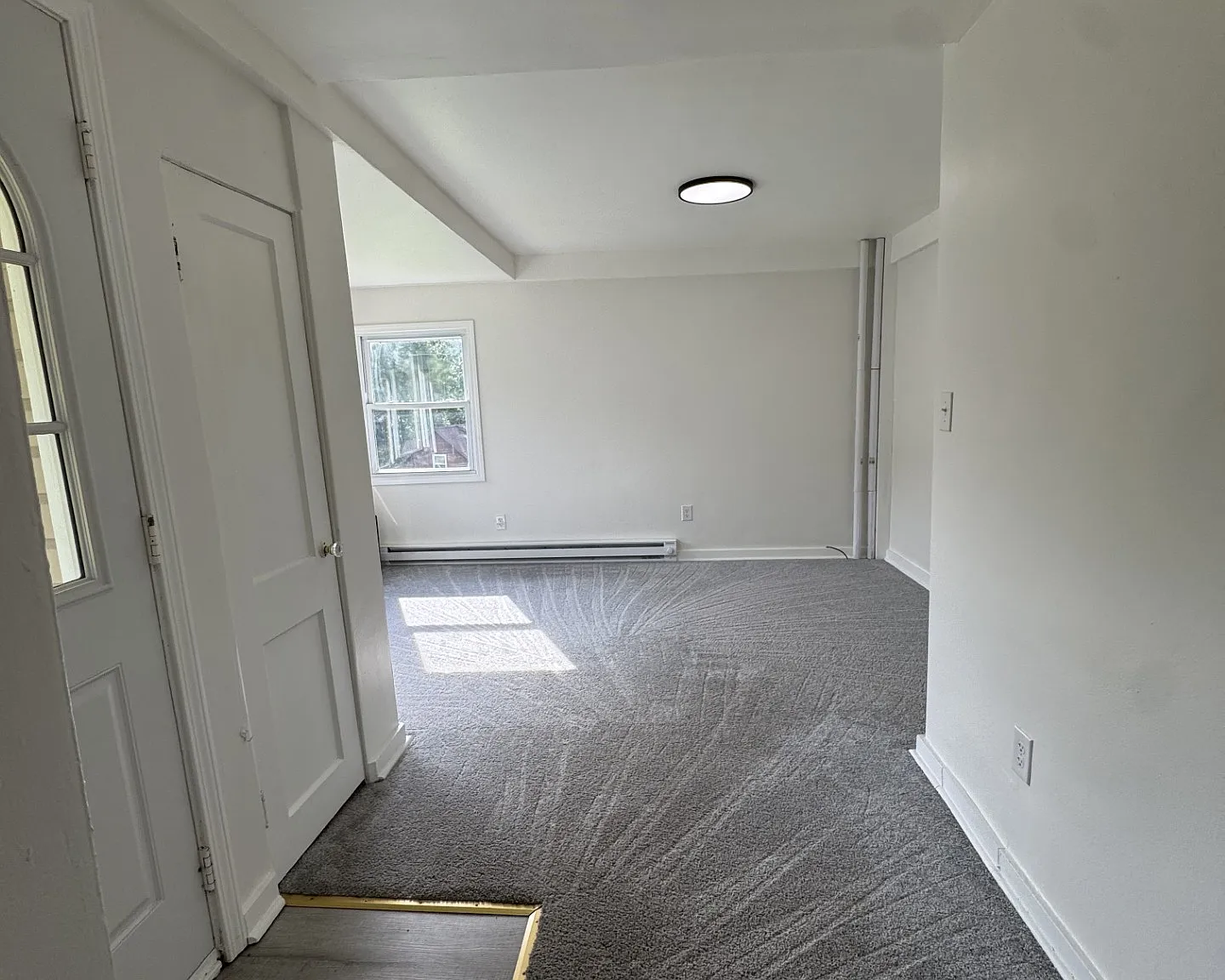 2 bed, 750 sqft, $1,250 — Photo 2
