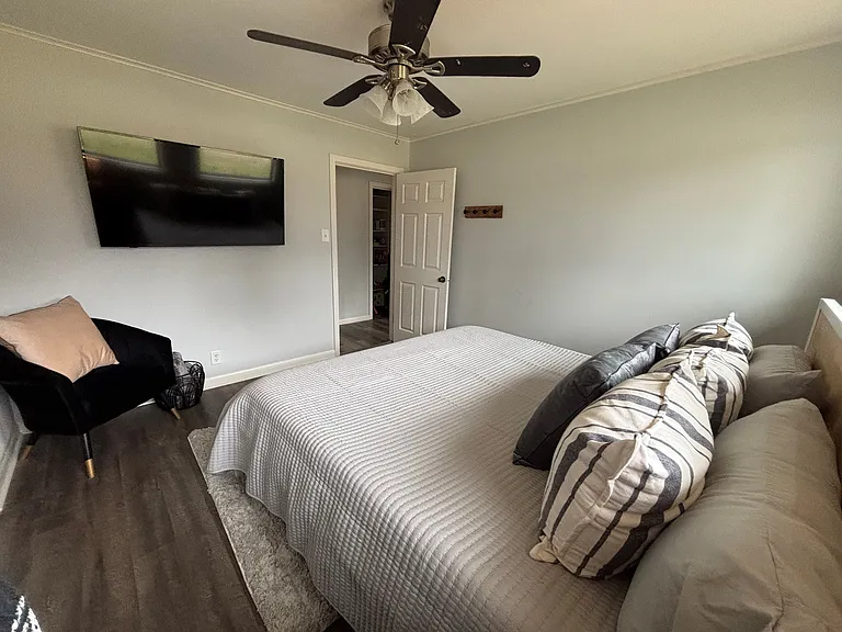 3506 Robinhood Ln — Photo 20