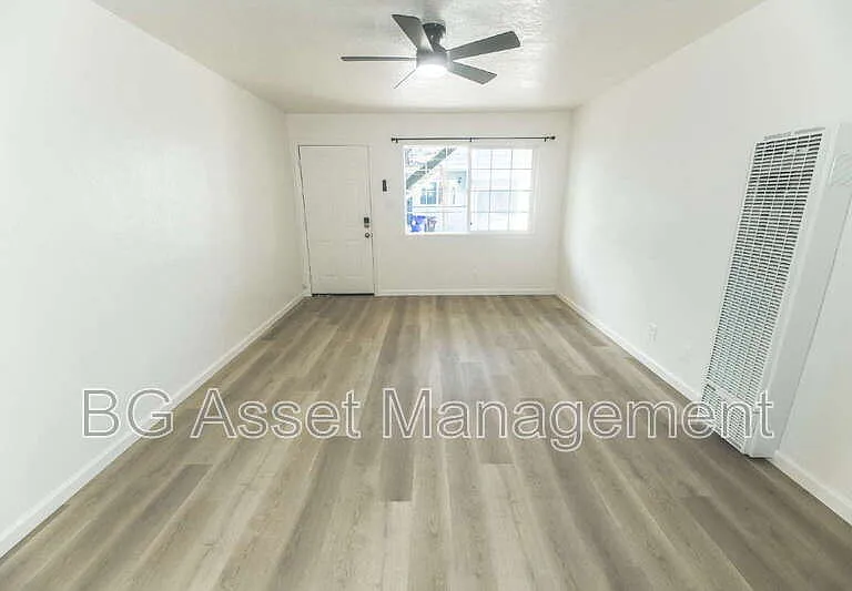 2030 Stanton Ave #1 — Photo 4
