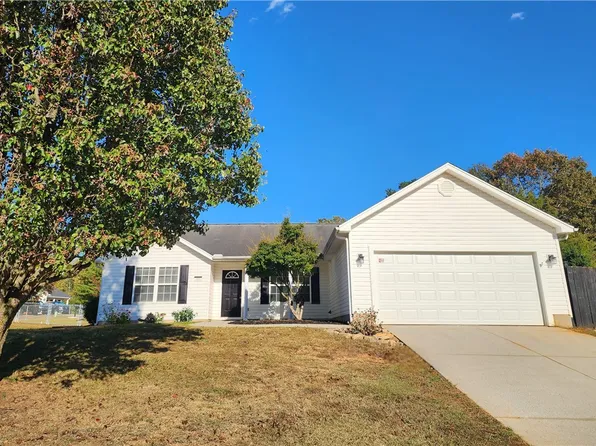 205 Spring Estates Dr, Liberty, SC 29657