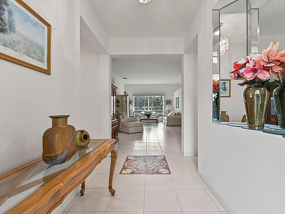 5th image of 12697 Maypan Drive