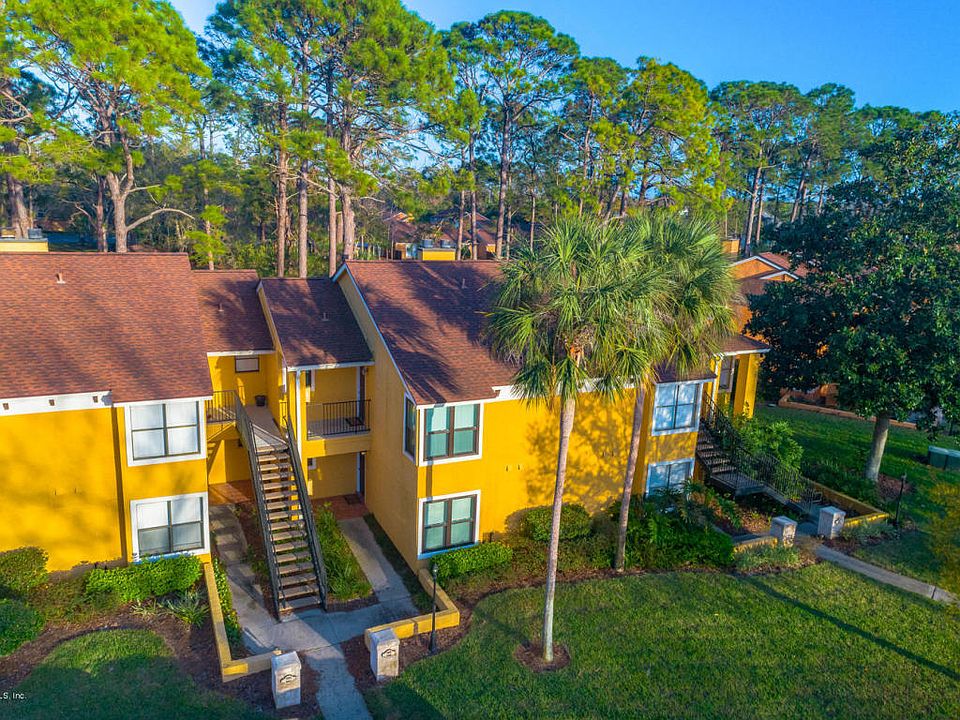 1st image of 866 Shoreline Cir