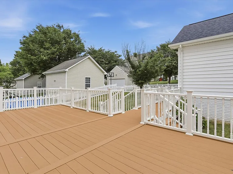 341 Bullskin St — Photo 36