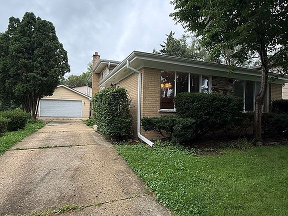 2nd image of 506 Ryan Ln